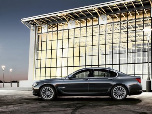 BMW 7 серия (фото 8)